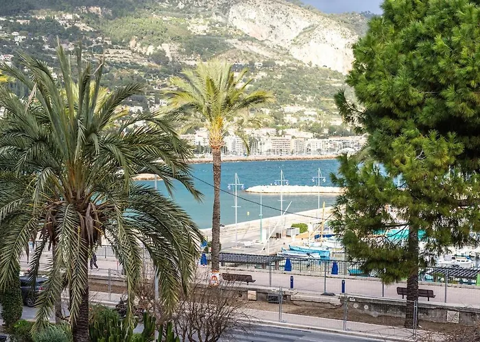 Petit Port
